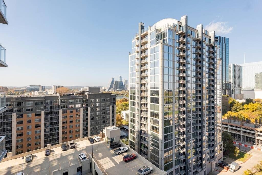 Central Modern Condo W/ Amazing Luxury Amenities Austin Eksteriør billede